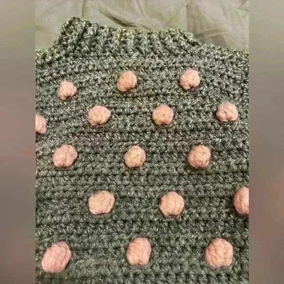 Toddler knitted sweater SO cute grey with pink palms - Picture 2 of 4